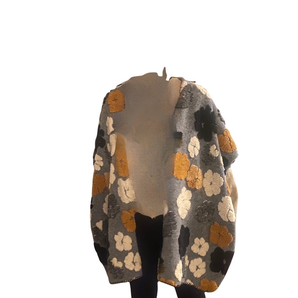 ✨ FADIVO New York Floral Wool Blend Cape – NWT – Oversized Cozy Wrap